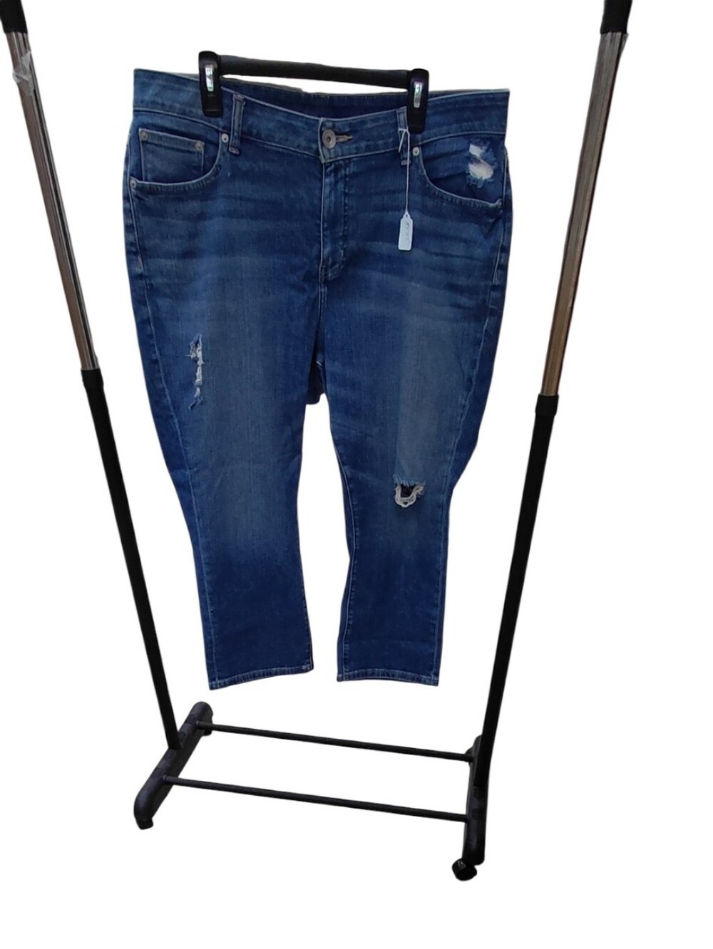 8435A.Women's a.n.a. Straight Leg Croo Jeans Size 18W, W38" 23" Inseam 11" Rise